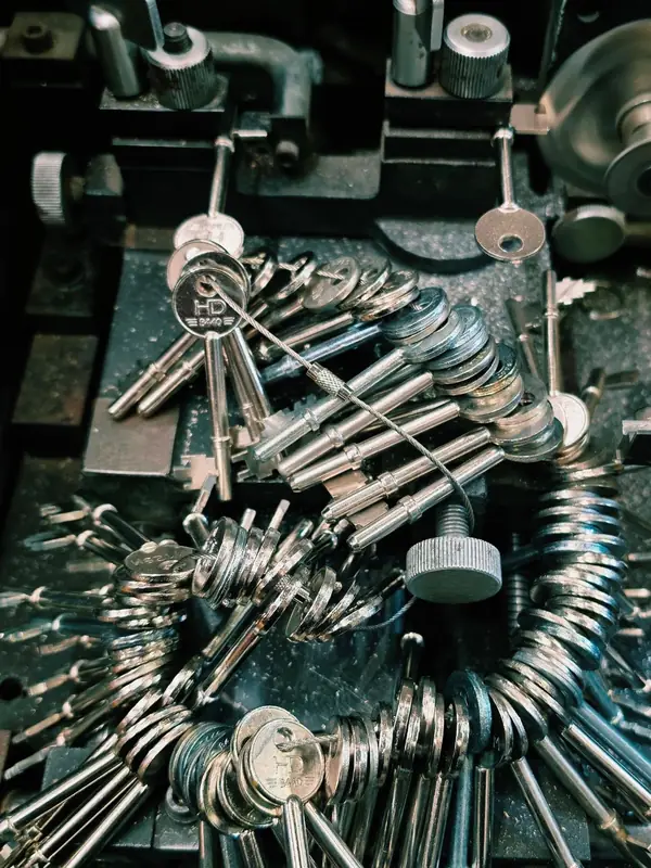 Rows of key blanks on the key-cutting machine